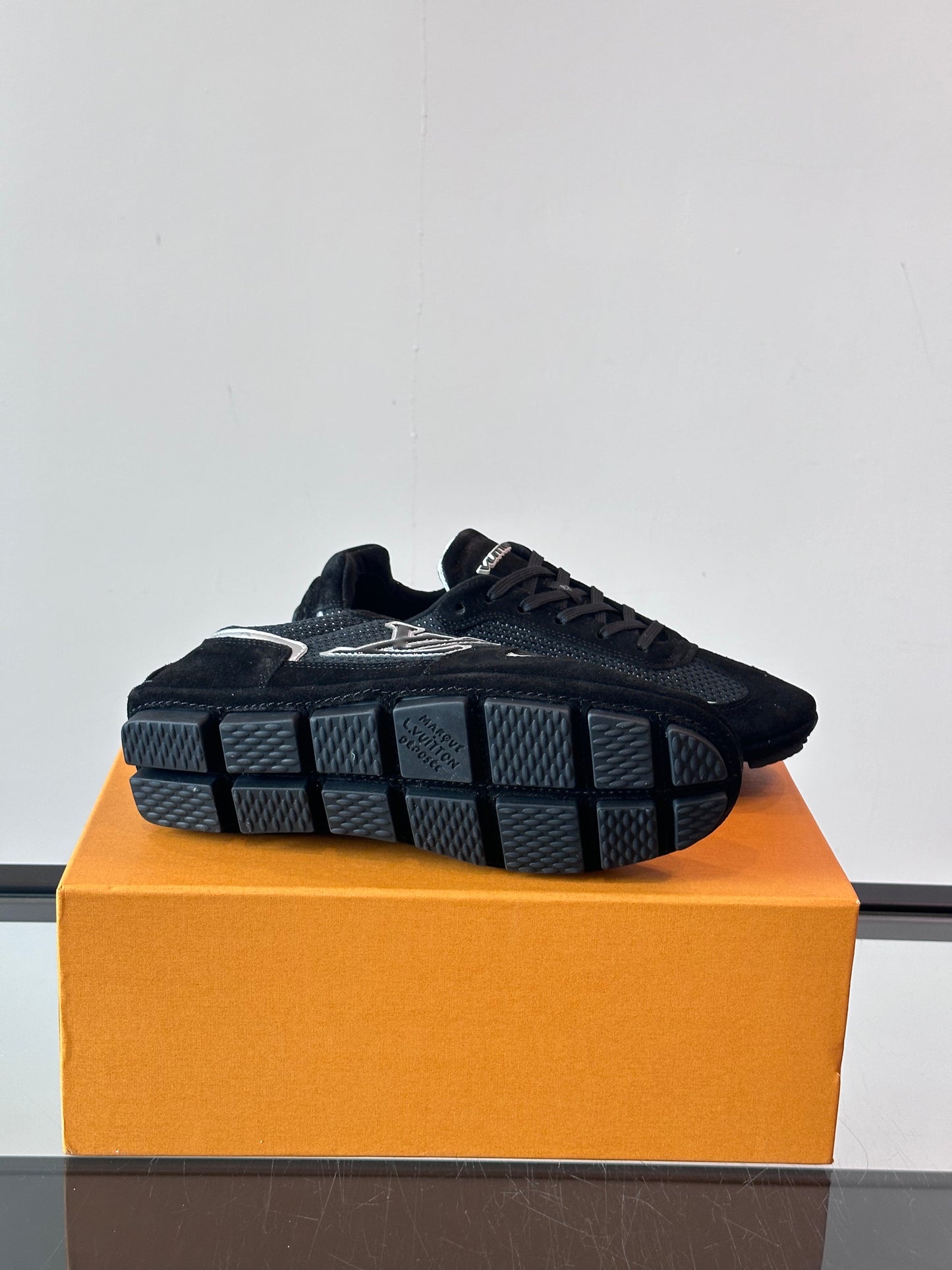 LU FOOTPRIN SOCCER TRAINERS