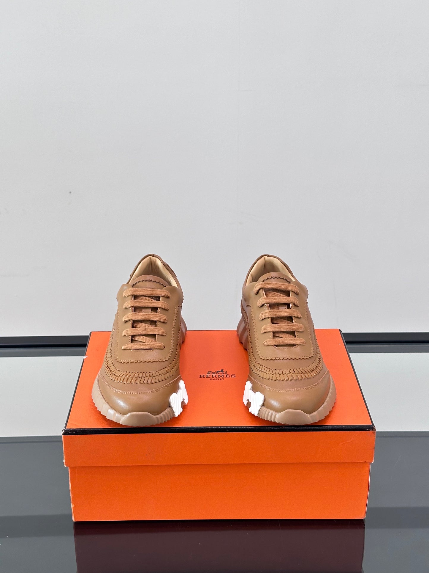 HMS BOUNCING SNEAKER