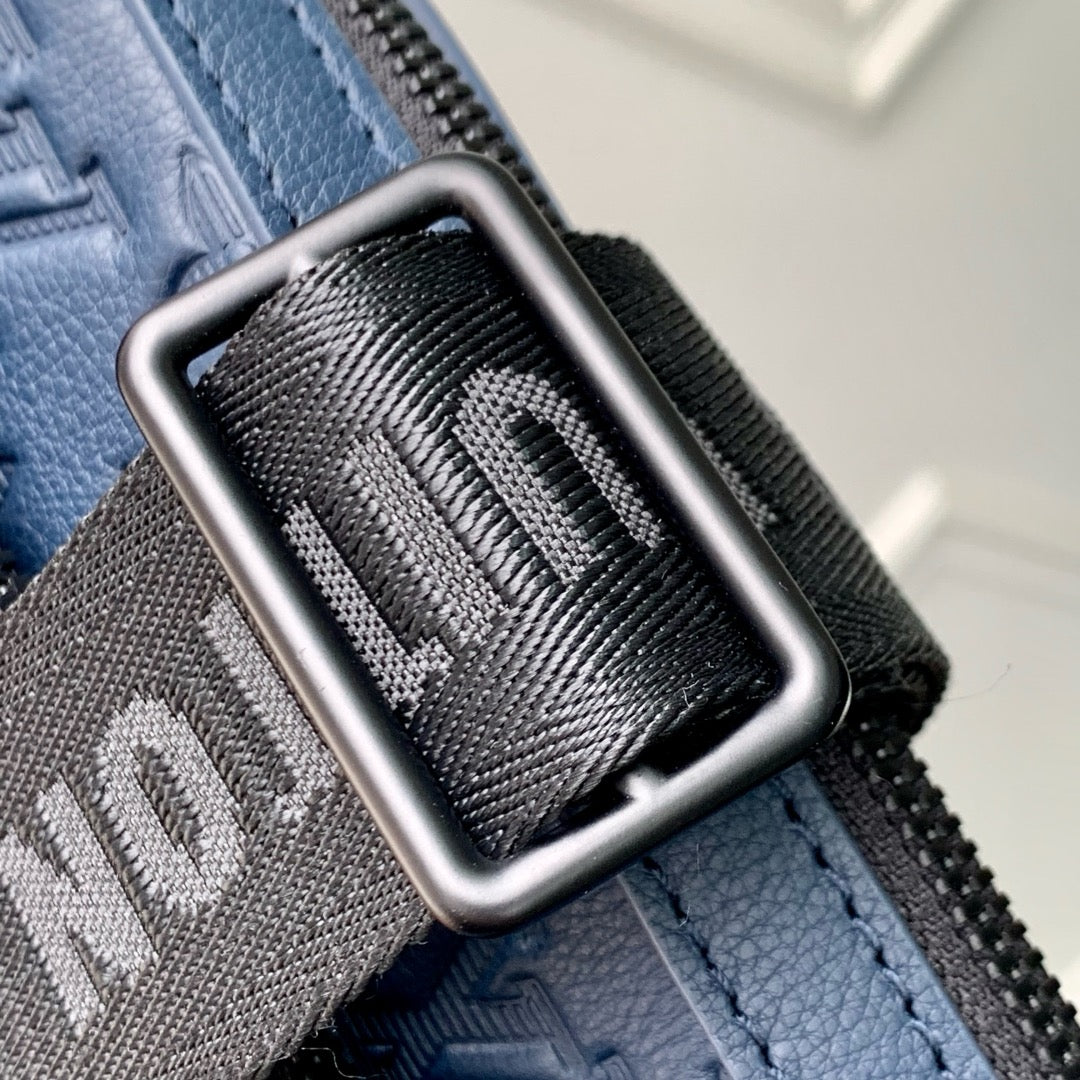 LU TRIO MESSENGER BAG