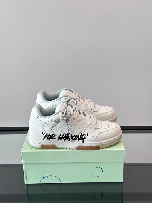 OFF W SNEAKERS