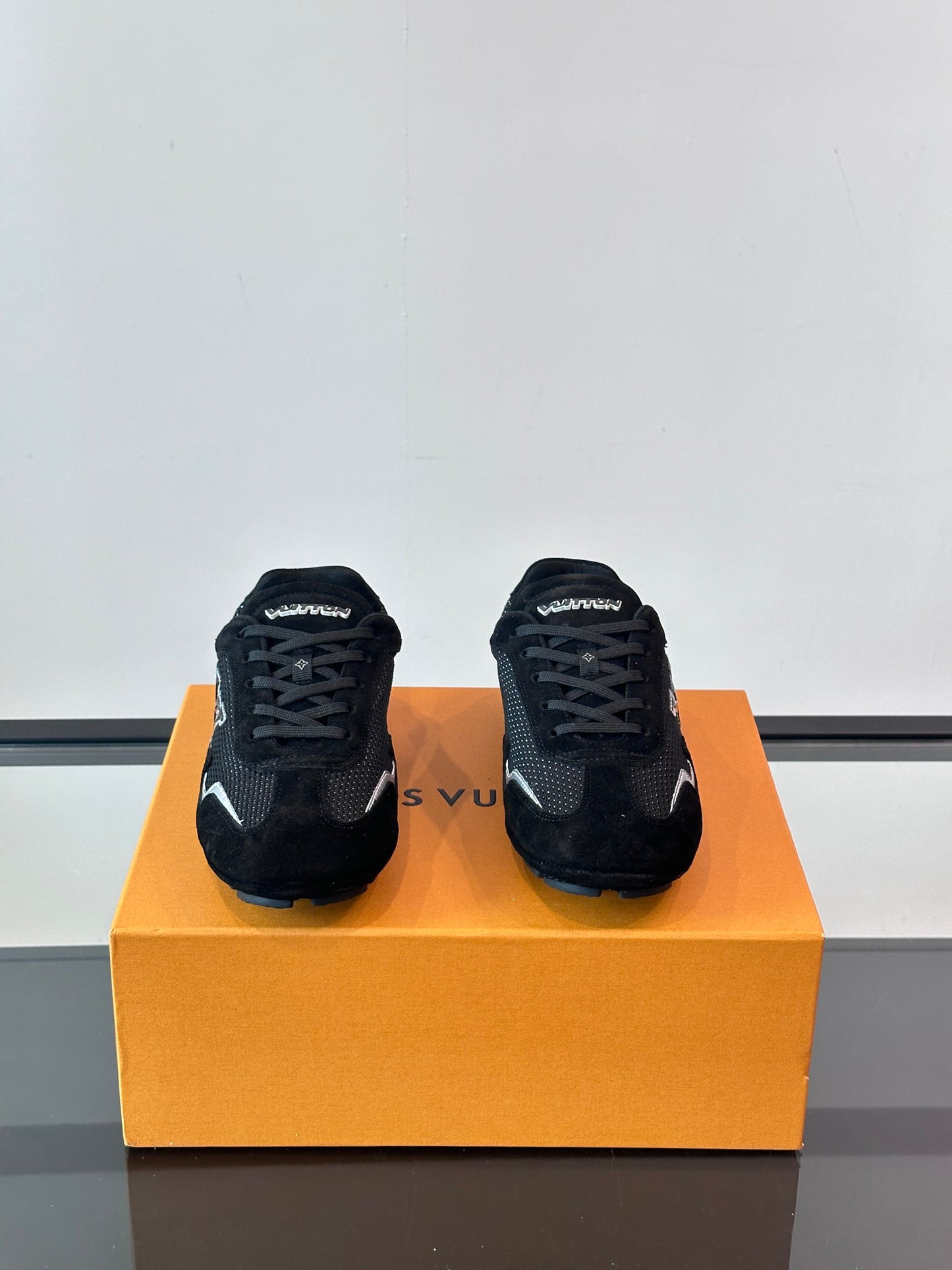 LU FOOTPRIN SOCCER TRAINERS