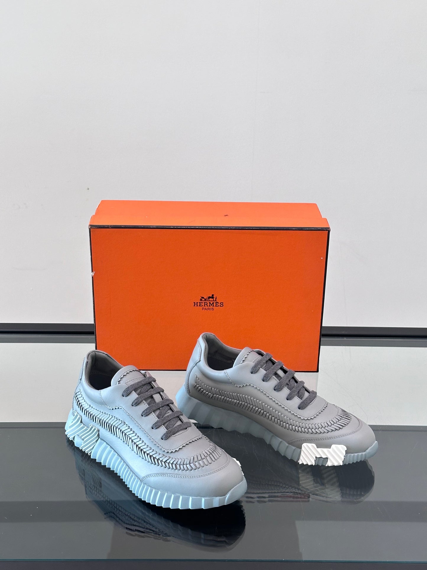 HMS BOUNCING SNEAKER