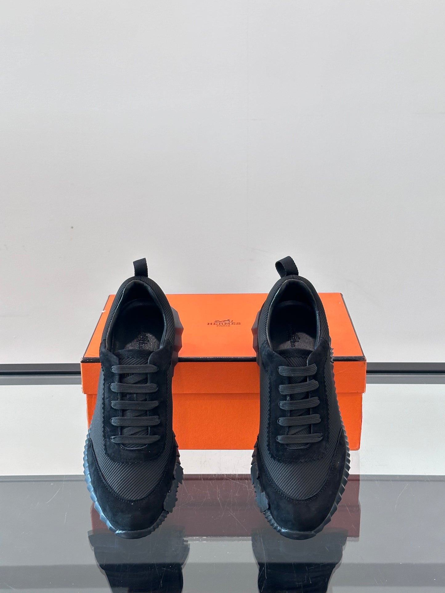 HMS BOUNCING SNEAKER