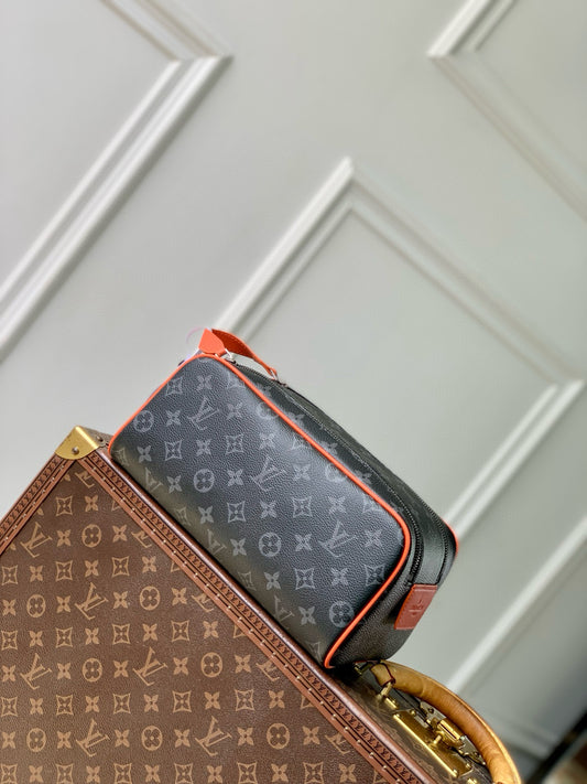 LU DOPP KIT POUCH