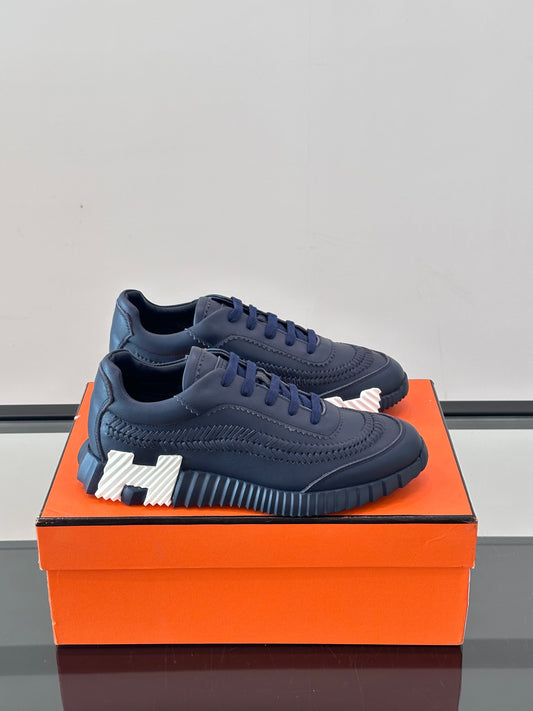 HMS BOUNCING SNEAKER