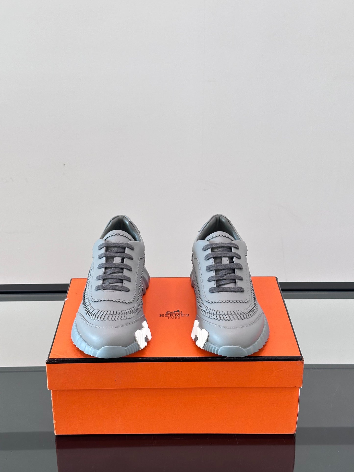 HMS BOUNCING SNEAKER