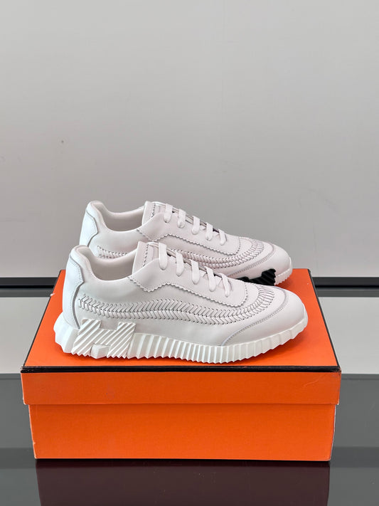 HMS BOUNCING SNEAKER