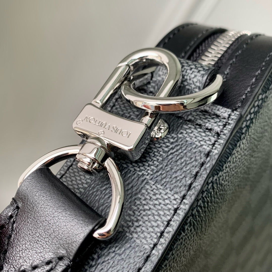 LU TRIO MESSENGER BAG