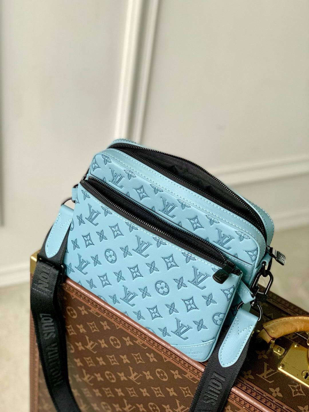 LU TRIO MESSENGER BAG