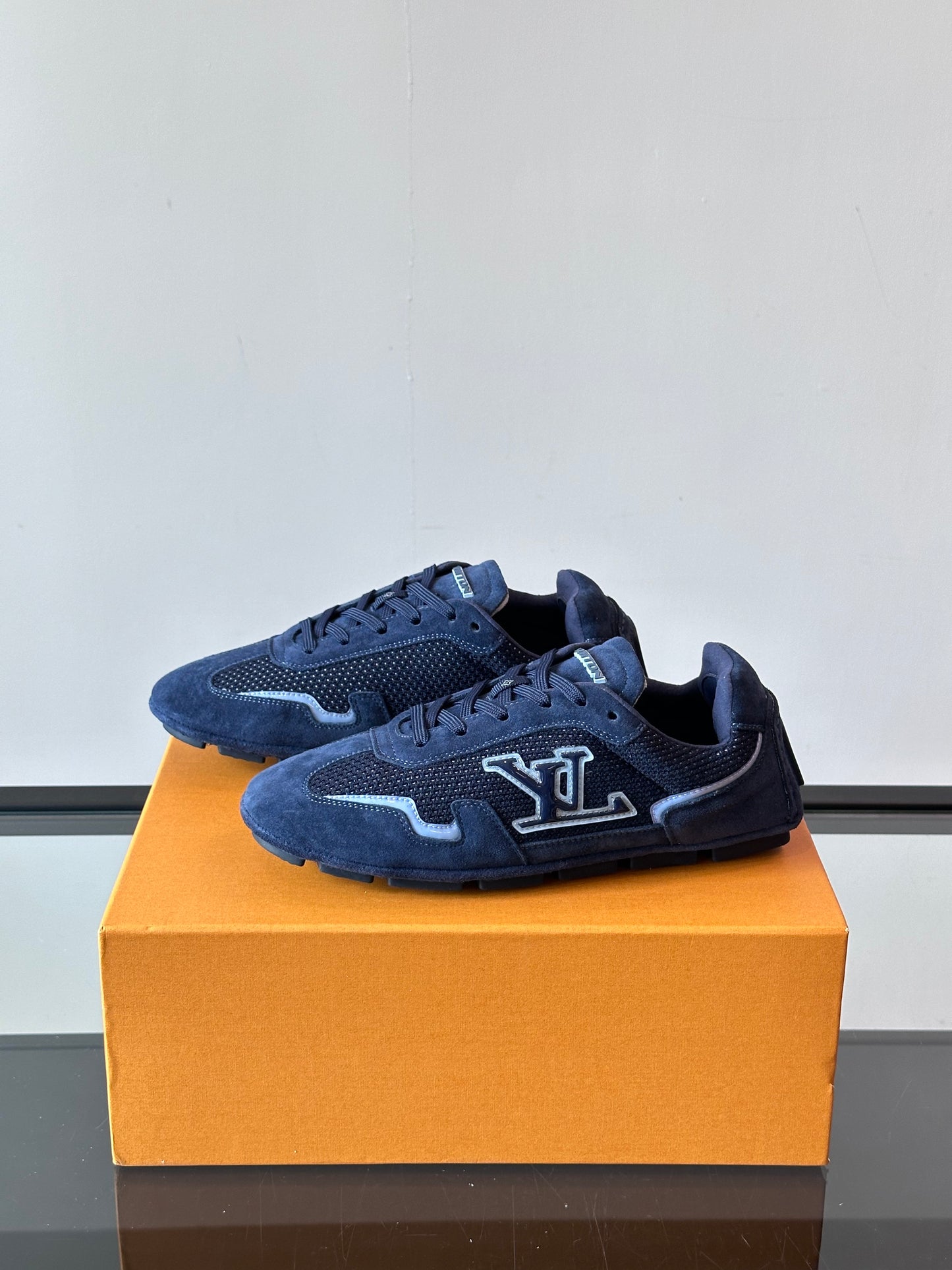 LU FOOTPRIN SOCCER TRAINERS