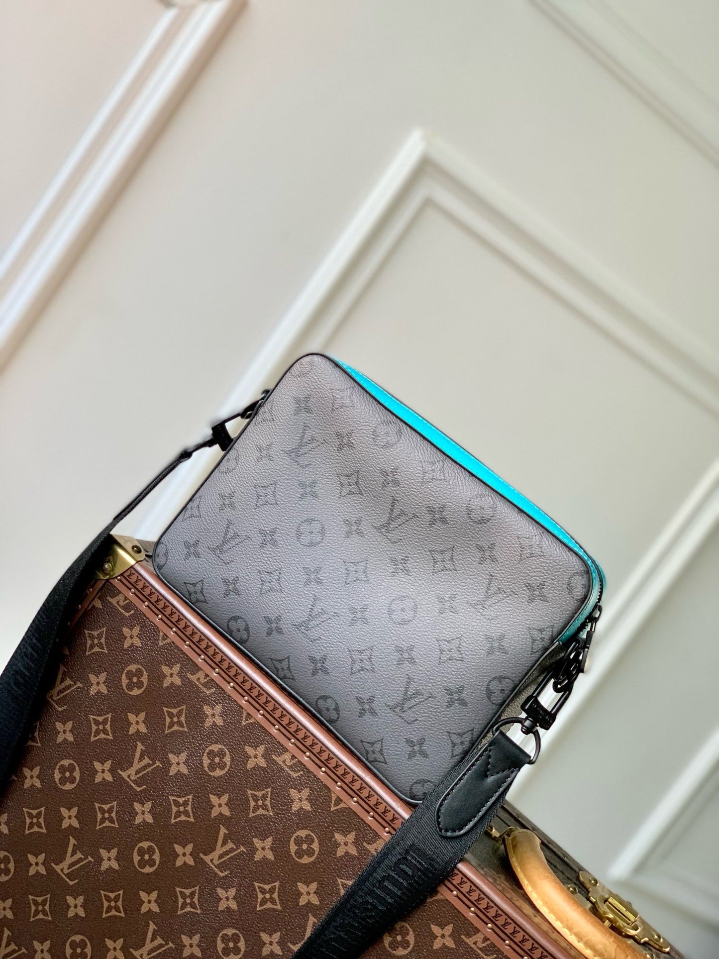 LU TRIO MESSENGER BAG