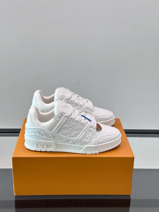 LU TRAINERS