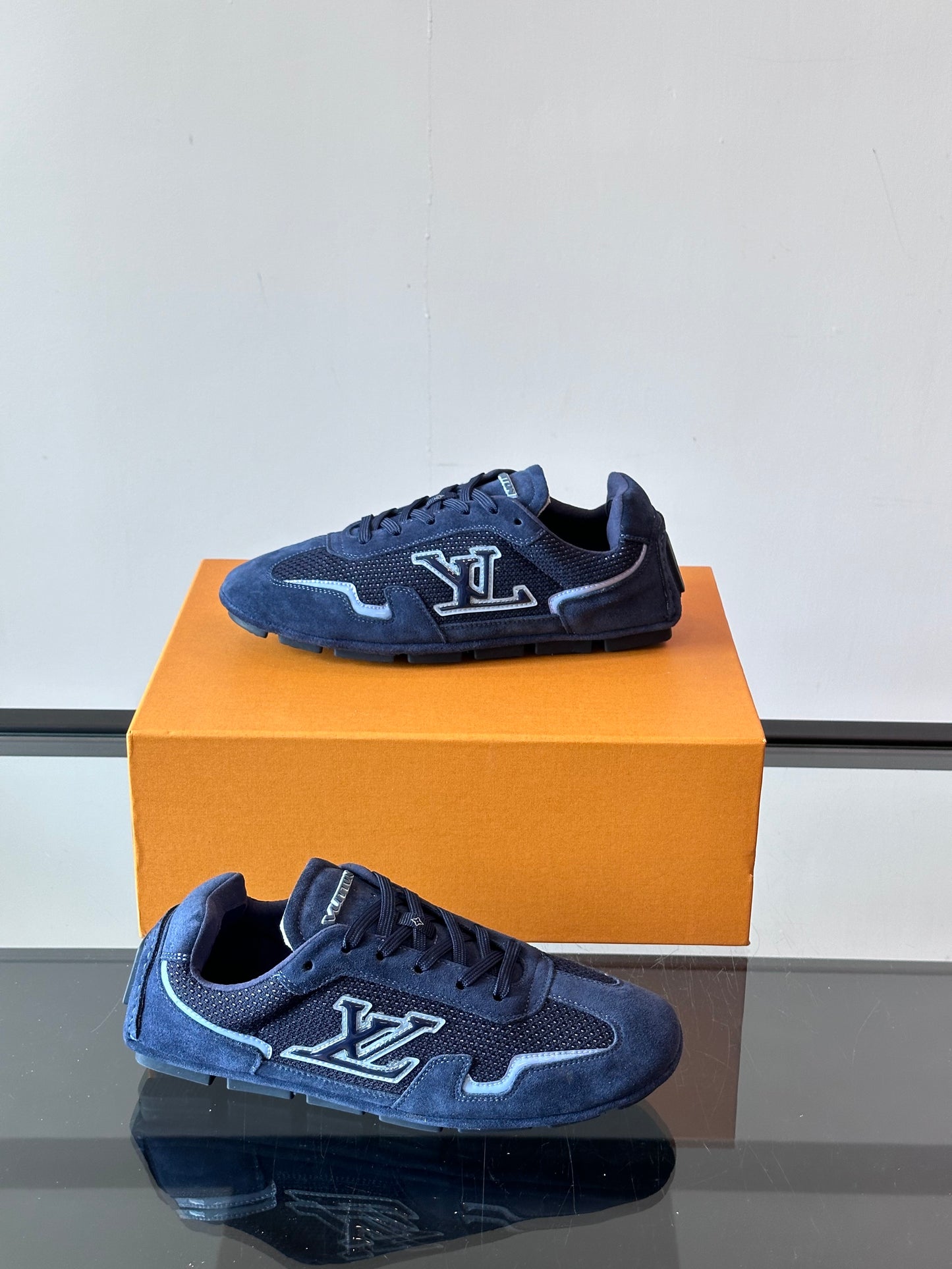 LU FOOTPRIN SOCCER TRAINERS