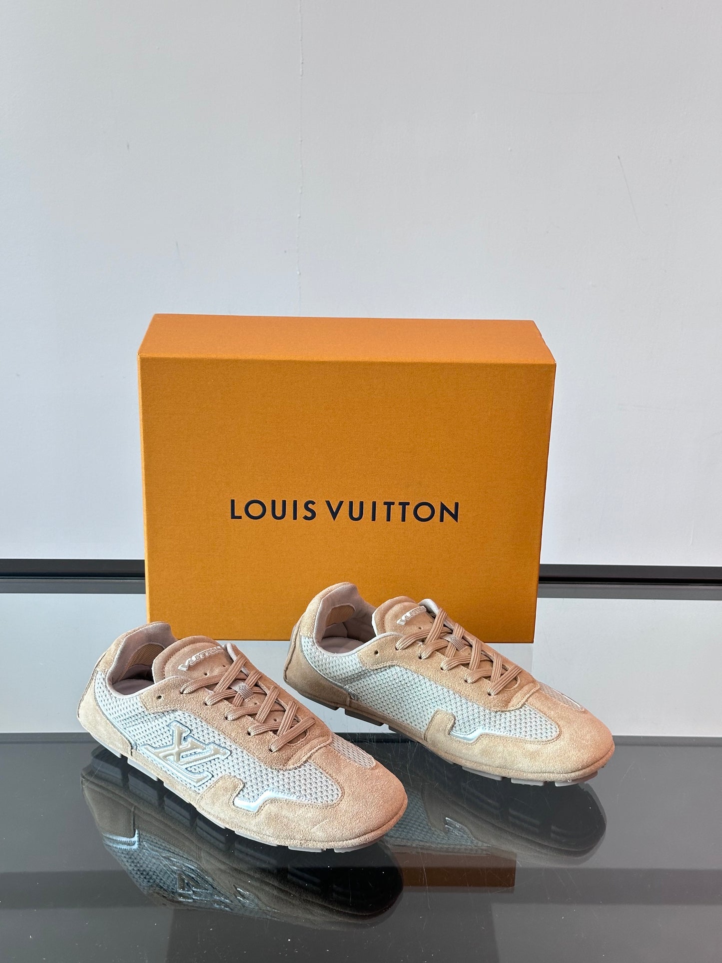 LU FOOTPRIN SOCCER TRAINERS