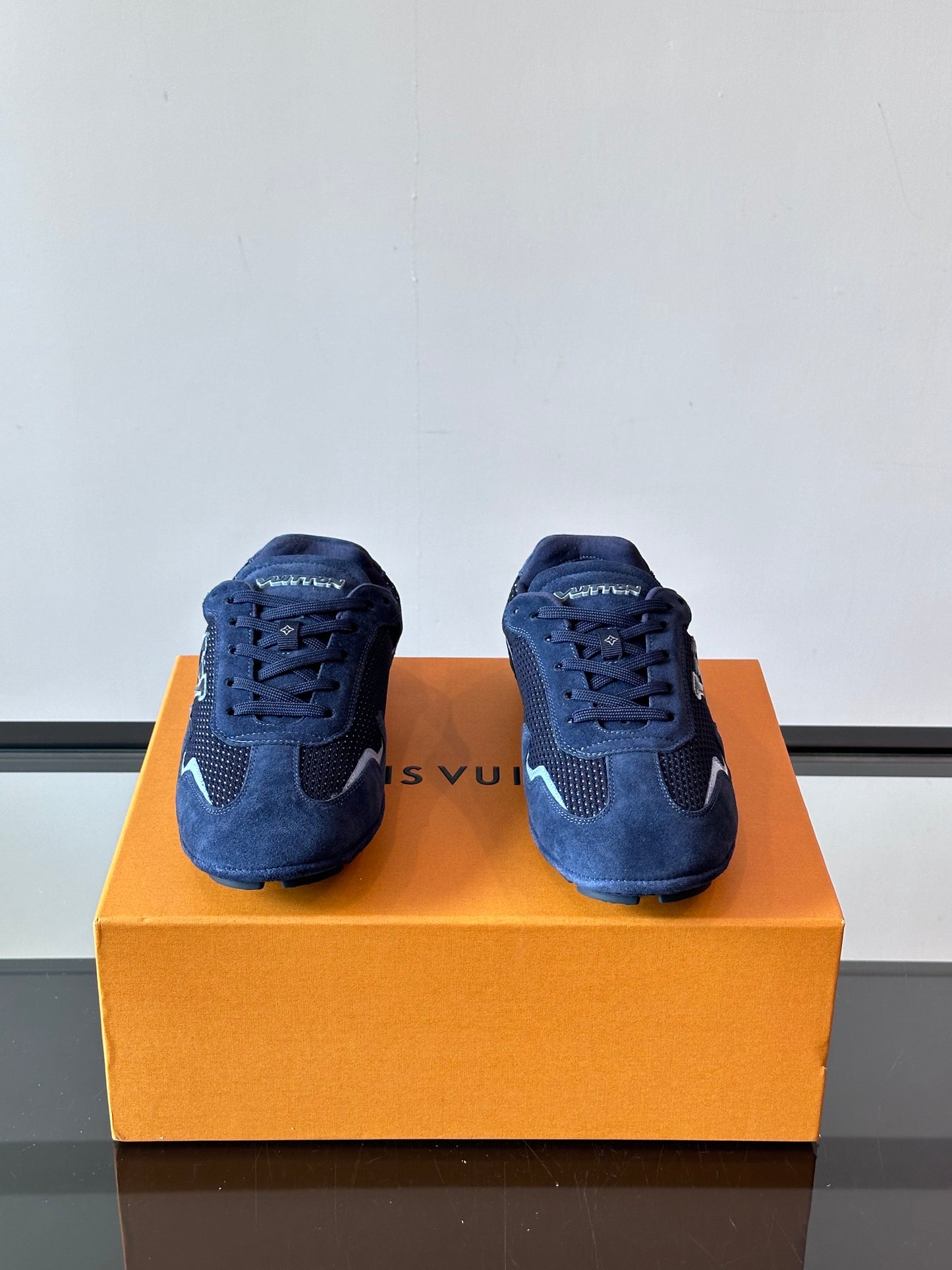 LU FOOTPRIN SOCCER TRAINERS