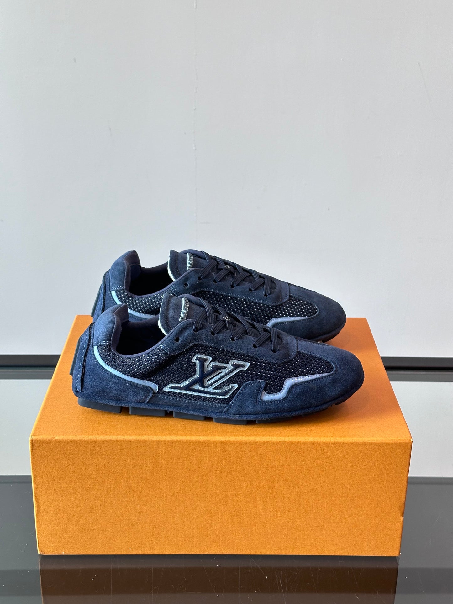 LU FOOTPRIN SOCCER TRAINERS