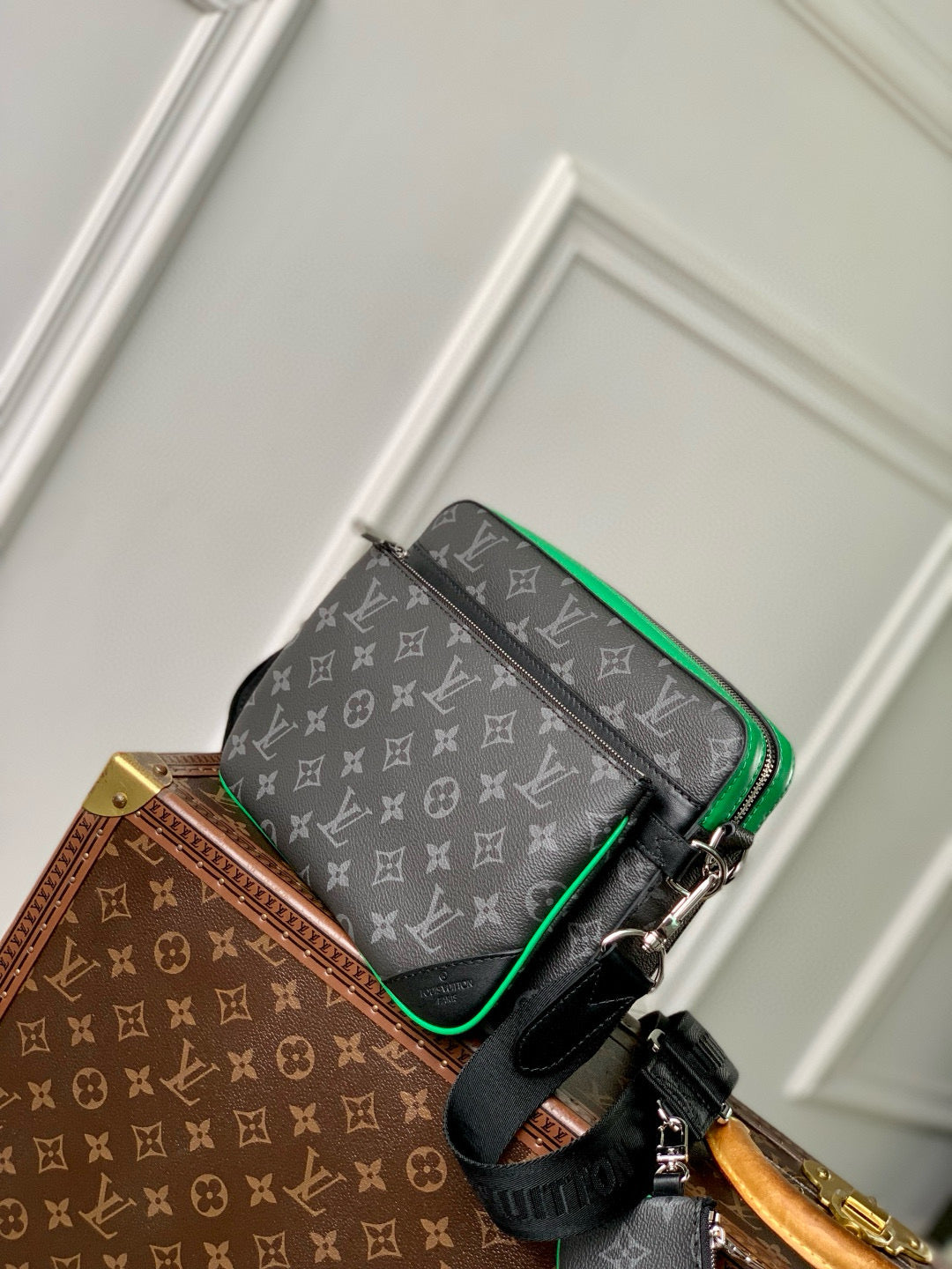 LU TRIO MESSENGER BAG