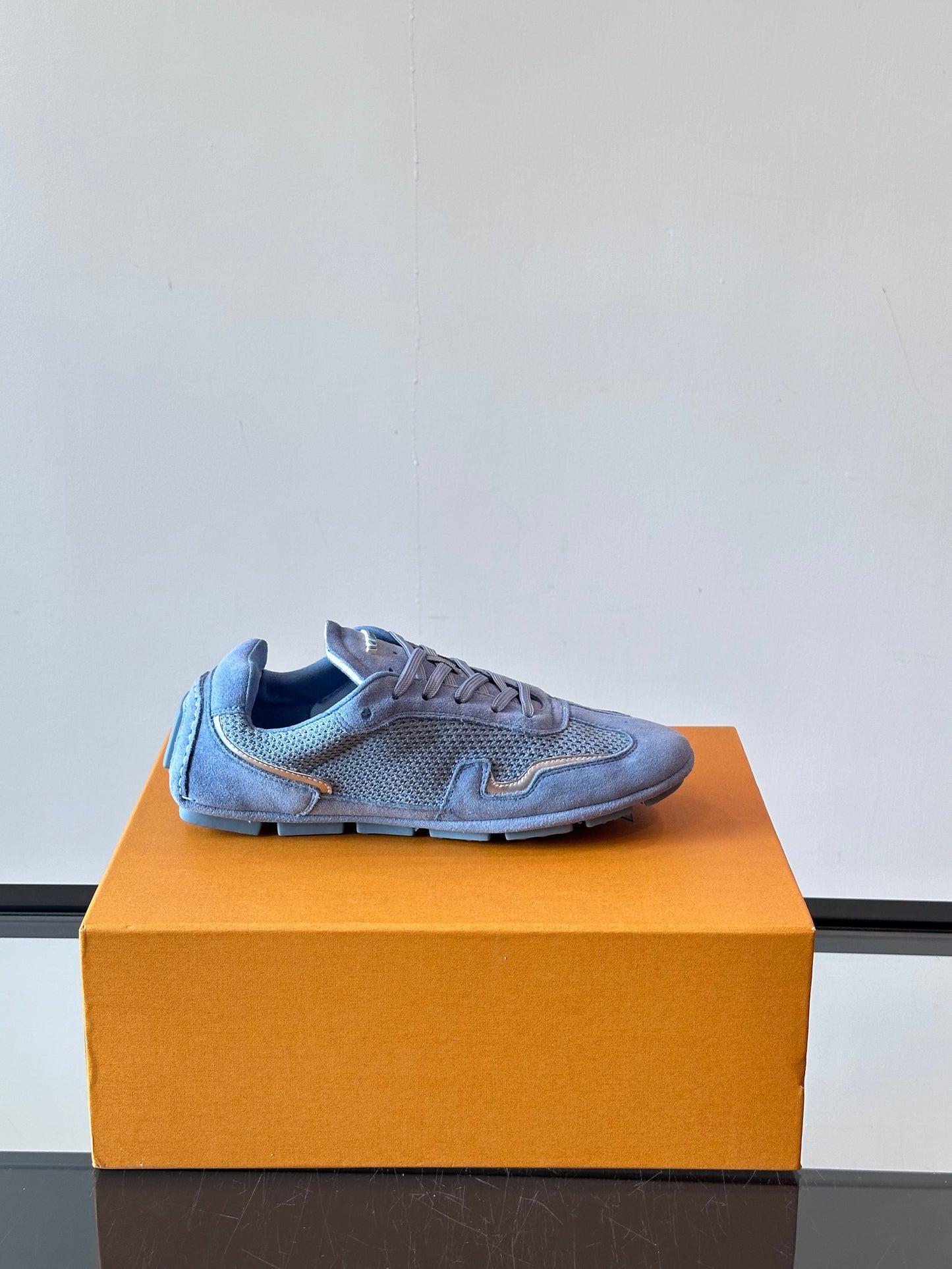 LU FOOTPRIN SOCCER TRAINERS