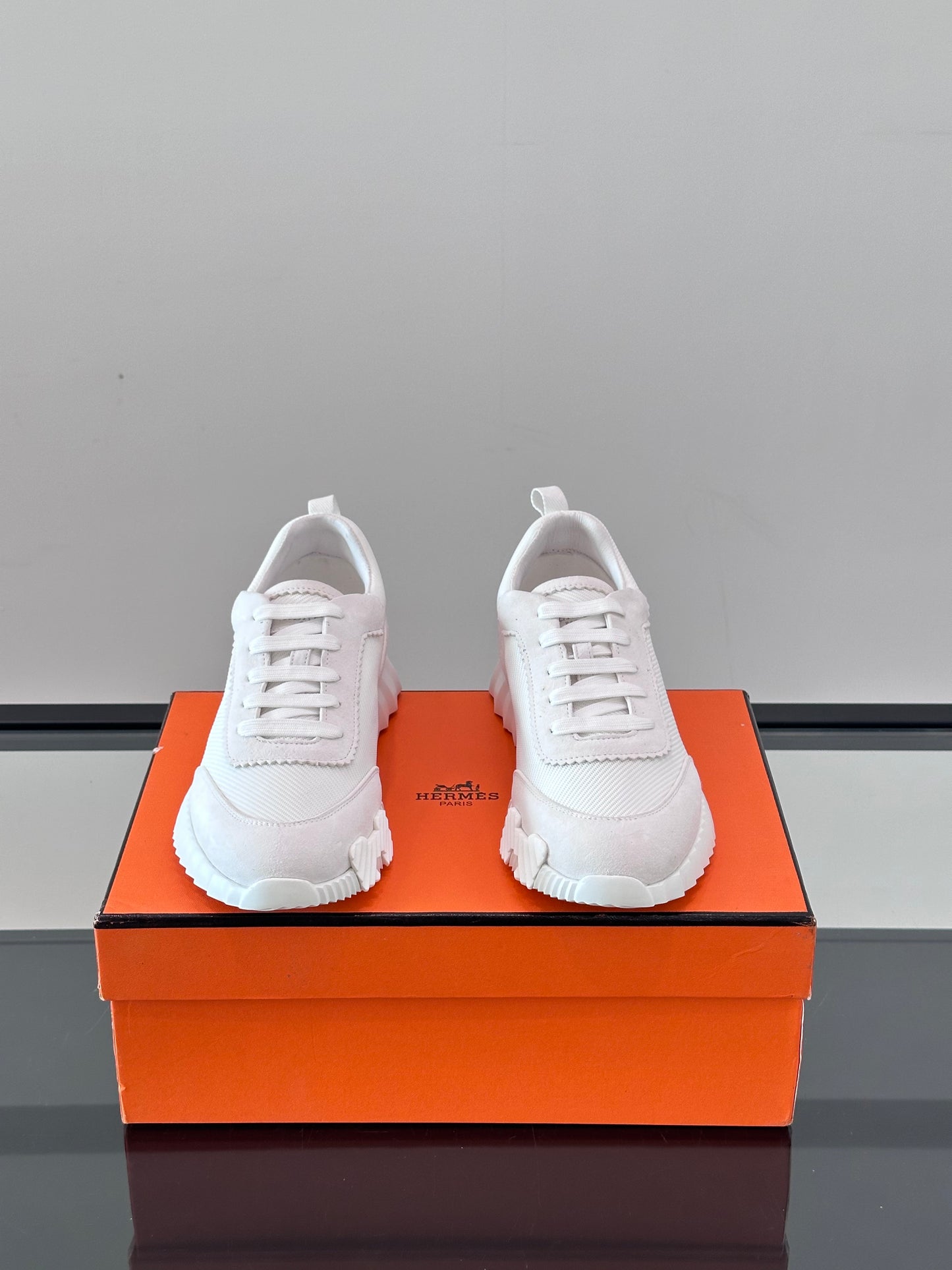 HMS BOUNCING SNEAKER